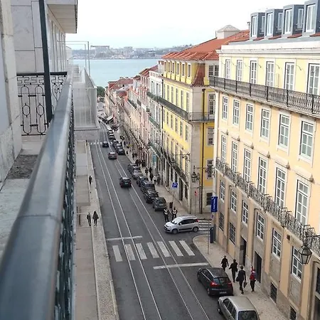 Apartment Apartments Spirit Of Lisbon At Alecrim Lissabon